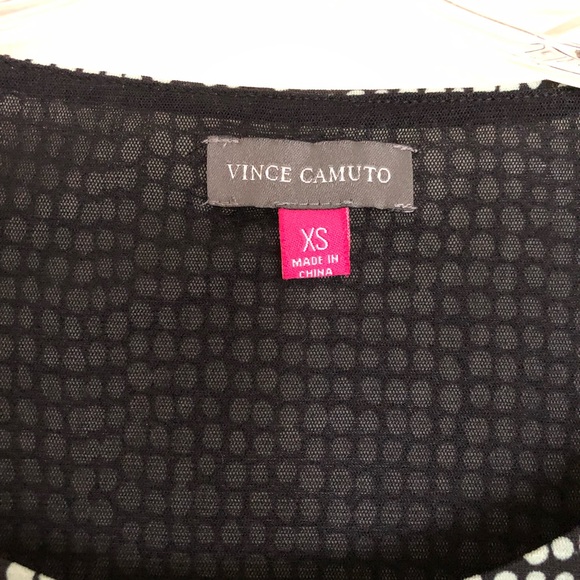 VINCE CAMUTO Ruffled Hem Shirt size xs/s - Picture 3 of 4